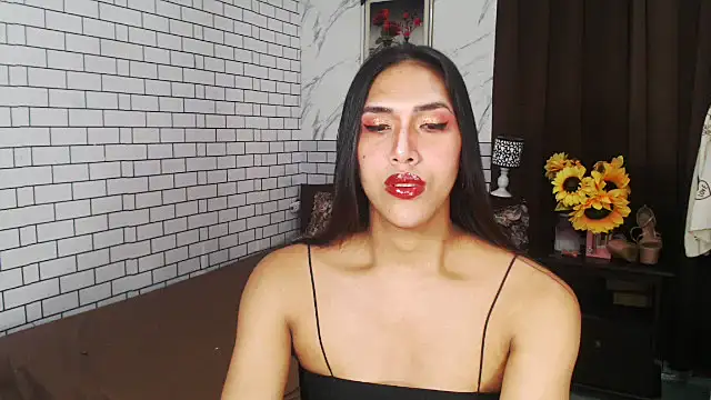 Latinahugecock online show from October 6, 3:20 pm