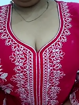 Snapshot of Sakshi4u chatting on July 4, 12:33 pm Sakshi4u online show from July 4, 12:33 pm