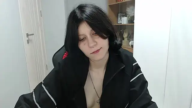 TinaQuiin online show from September 15, 8:03 am