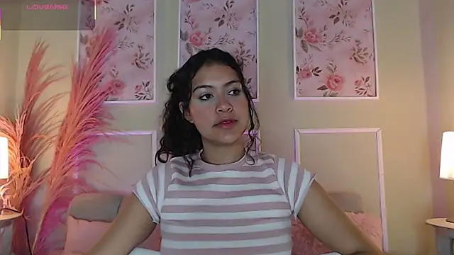 Snapshot of CurlyDani chatting on September 9, 12:15 pm CurlyDani online show from September 9, 12:15 pm