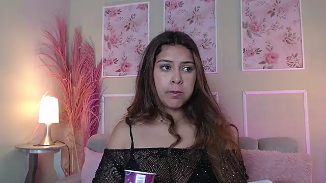 Snapshot of CurlyDani chatting on November 5, 12:05 pm CurlyDani online show from November 5, 12:05 pm