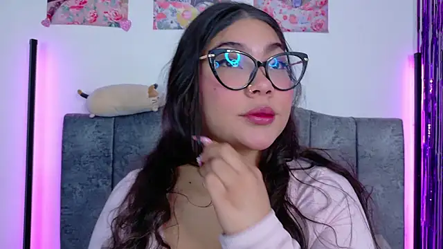 Snapshot of Vale_Walker chatting on December 22, 5:15 am Vale Walker online show from December 22, 5:15 am