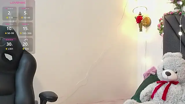 IndraKaur  online show from February 4, 11:38 am