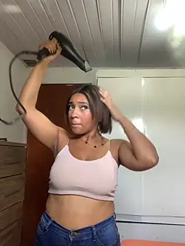 Crisschiavo online show from September 19, 1:01 pm