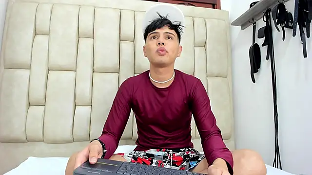 Snapshot of Felipe_Cold chatting on September 21, 2:24 am Felipe Cold online show from September 21, 2:24 am