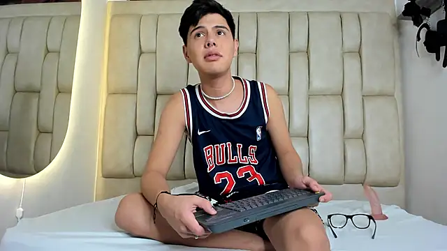 Snapshot of Felipe_Cold chatting on October 8, 2:20 am Felipe Cold online show from October 8, 2:20 am