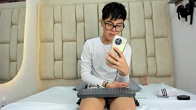 Snapshot of Felipe_Cold chatting on October 14, 2:23 am Felipe Cold online show from October 14, 2:23 am