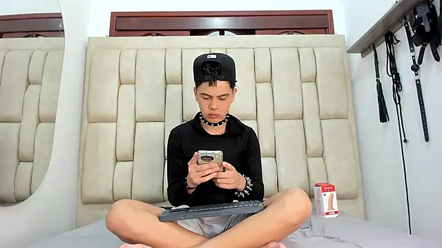 Snapshot of Felipe_Cold chatting on November 15, 2:42 am Felipe Cold online show from November 15, 2:42 am