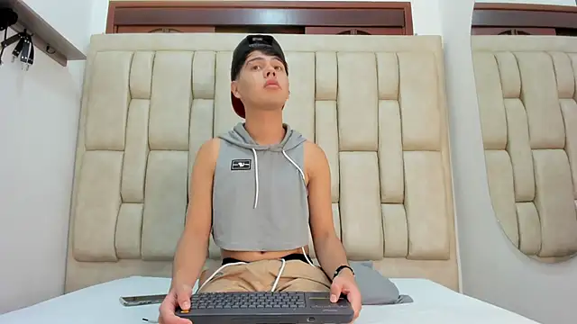 Snapshot of Felipe_Cold chatting on January 18, 2:37 am Felipe Cold online show from January 18, 2:37 am