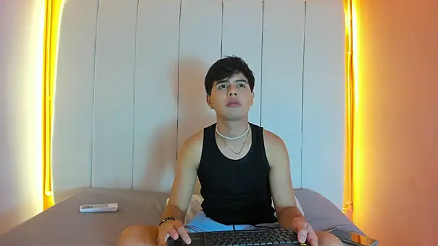 Snapshot of Felipe_Cold chatting on February 10, 2:48 am Felipe Cold online show from February 10, 2:48 am