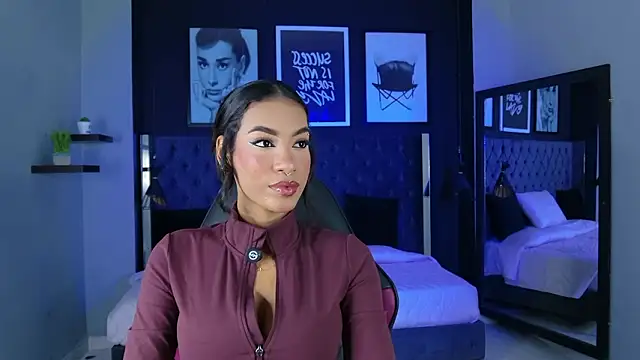 kitty collins  online show from March 4, 12:00 pm