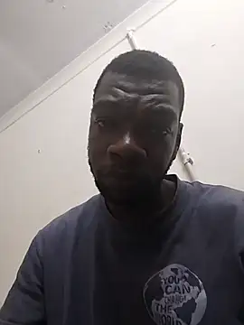 Snapshot of TmanZim2025 chatting on October 11, 9:13 pm TmanZim2025 online show from October 11, 9:13 pm