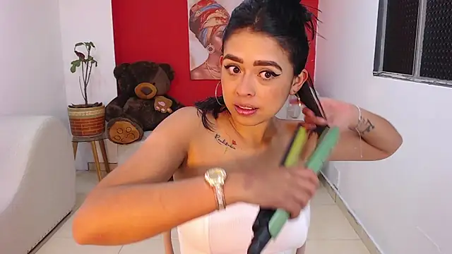 Snapshot of naia_sweetsex chatting on September 15, 6:52 pm naia sweetsex online show from September 15, 6:52 pm