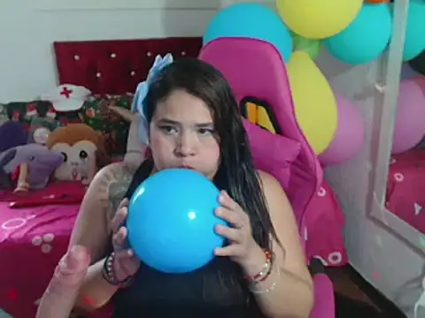 Snapshot of rous-kinky chatting on November 19, 3:34 pm rous-kinky online show from November 19, 3:34 pm