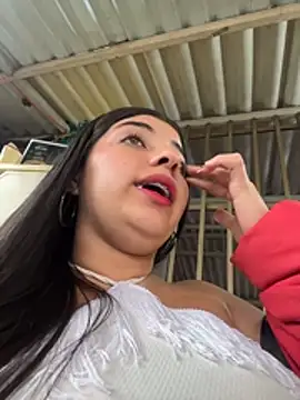 Isaa-Sweet online show from January 8, 11:45 am