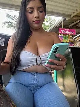 Isaa-Sweet online show from May 15, 4:36 pm