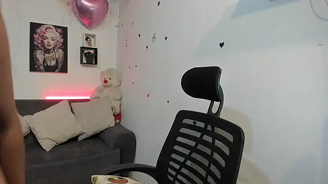 anastasia tuya online show from April 1, 7:53 am