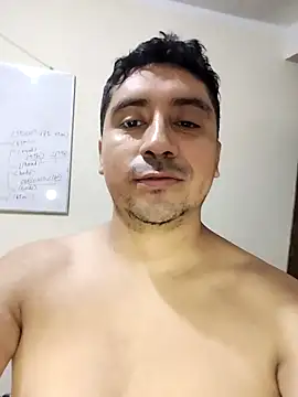 Snapshot of AntonioFit chatting on September 25, 5:22 am AntonioFit online show from September 25, 5:22 am