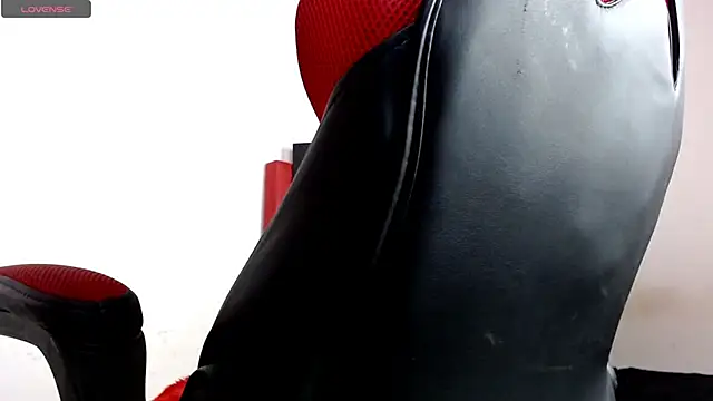 Snapshot of Codyknightt chatting on October 29, 12:18 pm Codyknightt online show from October 29, 12:18 pm