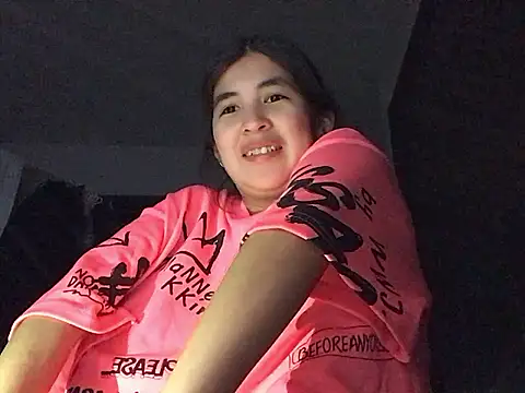 Snapshot of hika1373 chatting on March 2, 2:13 pm hika1373 online show from March 2, 2:13 pm