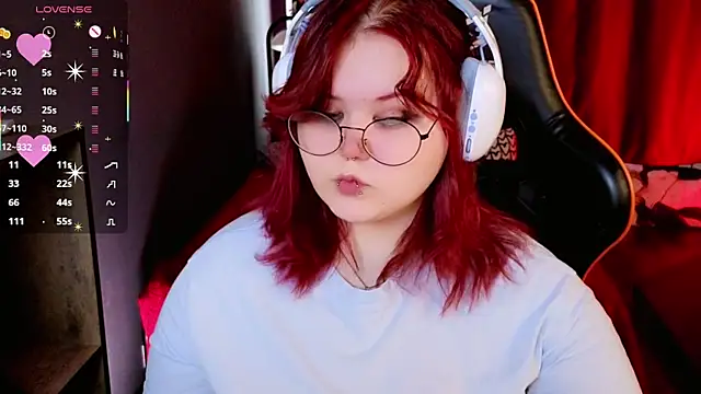 fillisfox  online show from April 4, 10:46 am