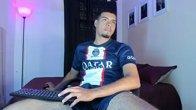 TeamPorn 19 online show from February 17, 3:40 pm