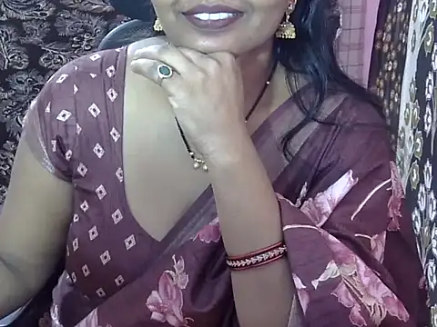 Snapshot of sharda35 chatting on November 27, 10:06 am sharda35 online show from November 27, 10:06 am