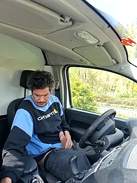 twitshe online show from March 27, 11:43 am