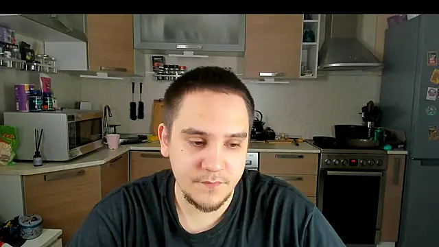 Snapshot of Bear_Beer130 chatting on April 24, 1:57 pm Bear Beer130 online show from April 24, 1:57 pm