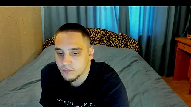 Snapshot of Bear_Beer130 chatting on July 23, 1:31 pm Bear Beer130 online show from July 23, 1:31 pm