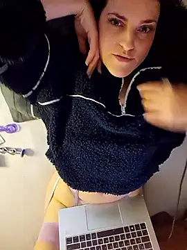 BelleFelicitas online show from April 12, 10:09 am