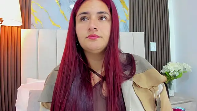 Snapshot of Victoria_Guzman chatting on May 18, 12:00 pm Victoria Guzman online show from May 18, 12:00 pm