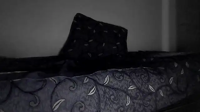 Snapshot of RaoufDz17cm chatting on October 5, 7:23 pm RaoufDz17cm online show from October 5, 7:23 pm