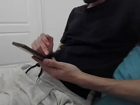 Snapshot of RaoufDz17cm chatting on October 9, 7:45 pm RaoufDz17cm online show from October 9, 7:45 pm