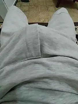 Snapshot of RaoufDz17cm chatting on October 23, 8:18 pm RaoufDz17cm online show from October 23, 8:18 pm