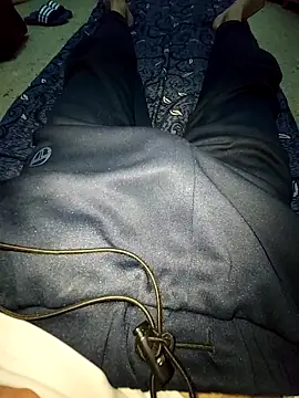 Snapshot of RaoufDz17cm chatting on October 27, 1:09 am RaoufDz17cm online show from October 27, 1:09 am