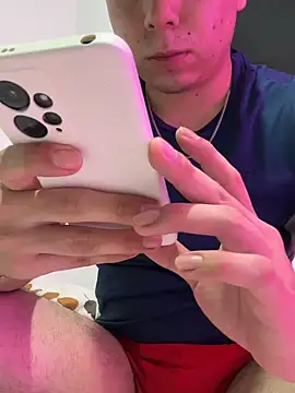 Snapshot of Axel_es chatting on February 5, 12:37 am Axel es online show from February 5, 12:37 am