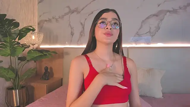 Snapshot of Celeste-Evanns chatting on December 3, 6:28 pm Celeste-Evanns online show from December 3, 6:28 pm