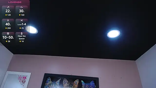 Snapshot of tiiny_emilly chatting on November 11, 8:20 pm tiiny emilly online show from November 11, 8:20 pm