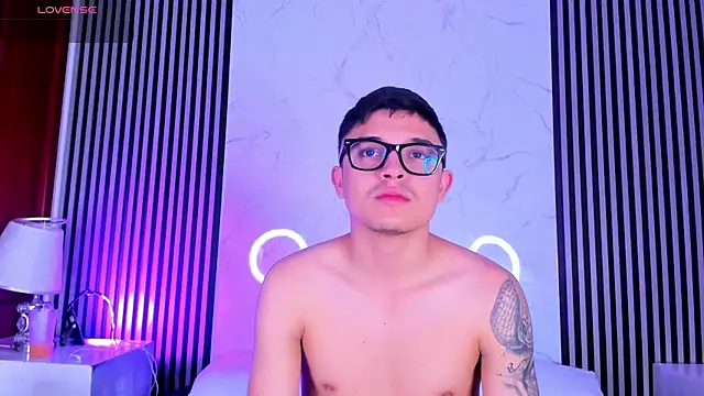 StephanAndSamantha online show from October 15, 9:48 pm