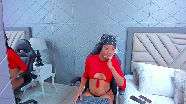 Snapshot of ElisabettaMonroy chatting on September 30, 3:50 pm ElisabettaMonroy online show from September 30, 3:50 pm