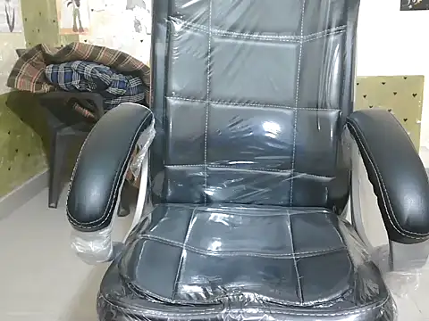 Snapshot of shallyji chatting on October 18, 2:40 pm shallyji online show from October 18, 2:40 pm