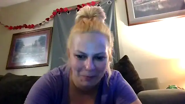 beenbreeezy online show from May 29, 5:49 am