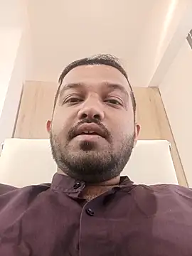 Snapshot of VJ17 chatting on December 17, 4:40 am VJ17 online show from December 17, 4:40 am