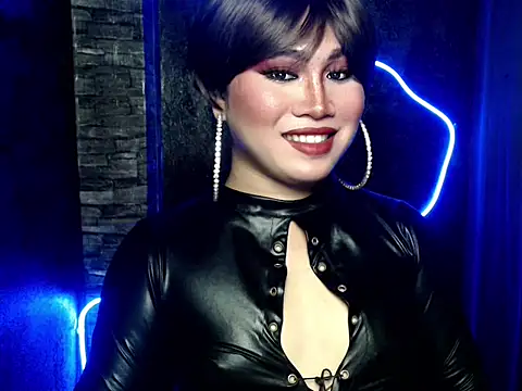 pretty lassy online show from September 19, 9:54 am