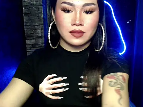 pretty lassy online show from October 13, 11:54 am