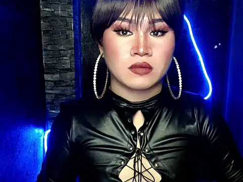 pretty lassy online show from October 21, 8:37 am