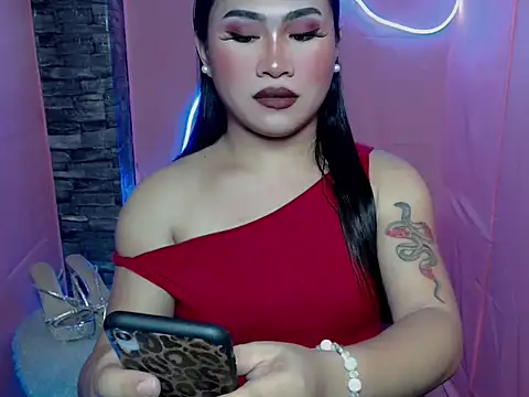 pretty lassy online show from November 11, 11:54 am