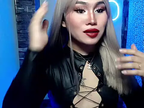 pretty lassy online show from March 24, 10:53 am