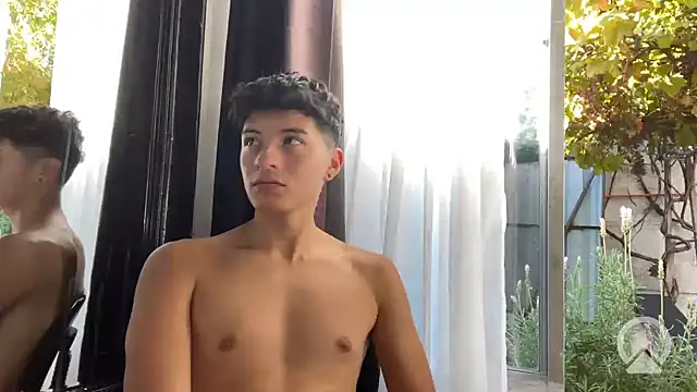 feeelipe2007 online show from April 1, 8:17 pm